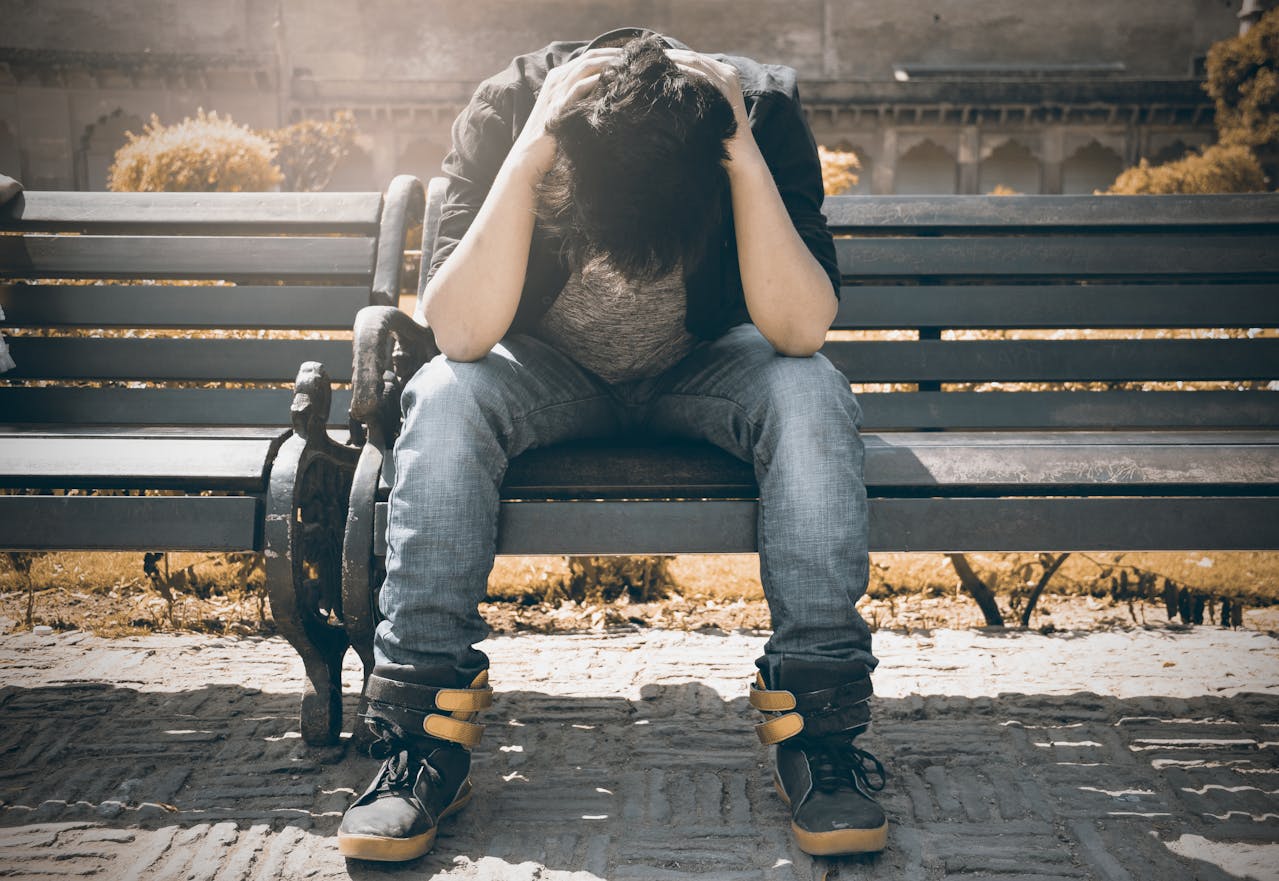 Depresyonun İlk Belirtileri: Erken Teşhis İçin Bilmeniz Gerekenler